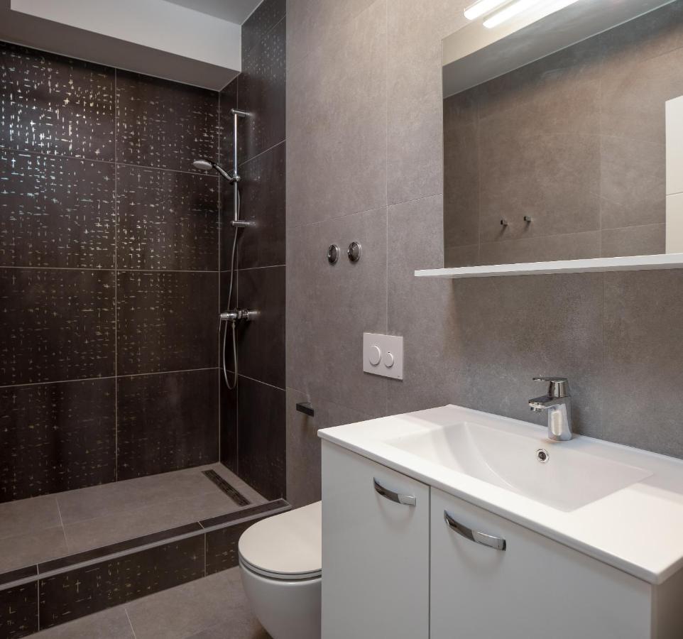 Villa Dm Vodice Esterno foto