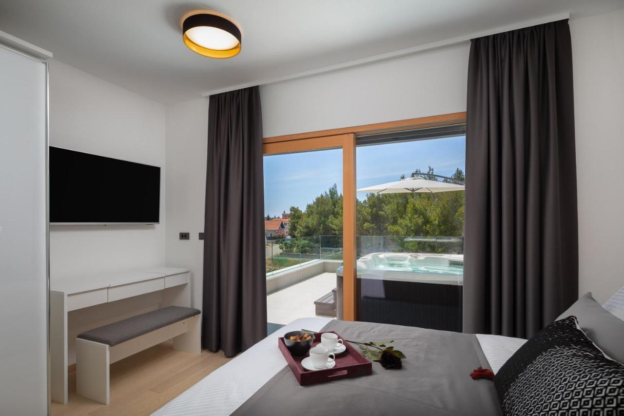 Villa Dm Vodice Esterno foto
